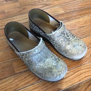 Leopard Dansko’s